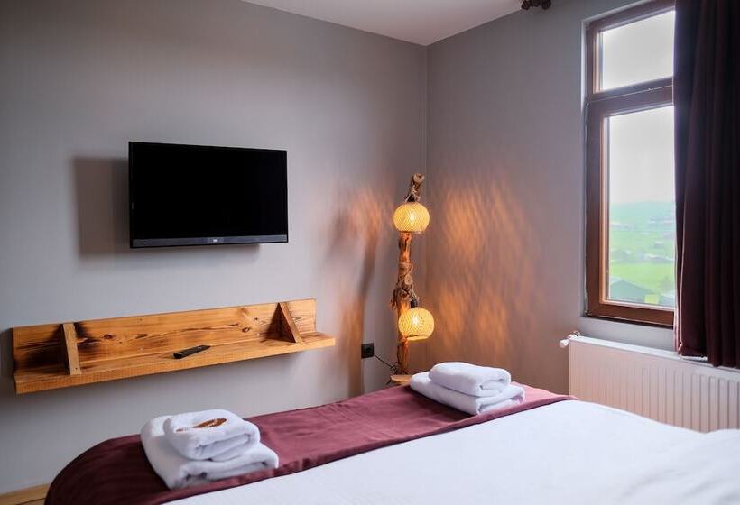 Zeyti̇ndali Yayla Otel