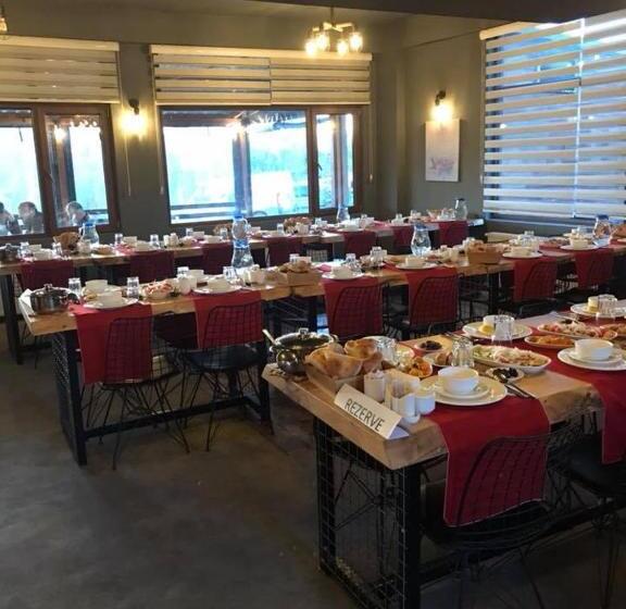 Zeyti̇ndali Yayla Otel