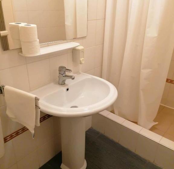 הוסטל Miller S Inn Panzió és étterem