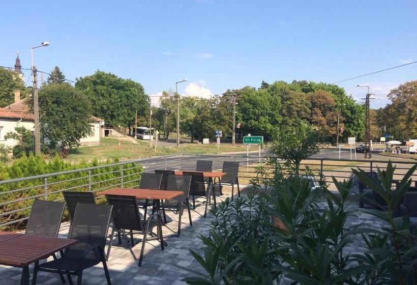 הוסטל Miller S Inn Panzió és étterem