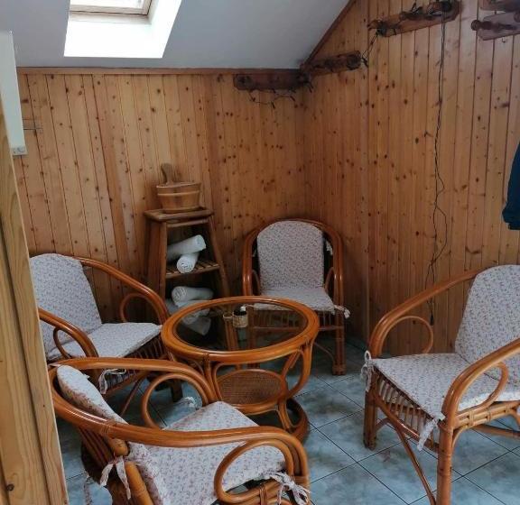 הוסטל Miller S Inn Panzió és étterem