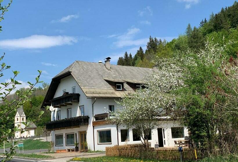 Bed and Breakfast Bergbude