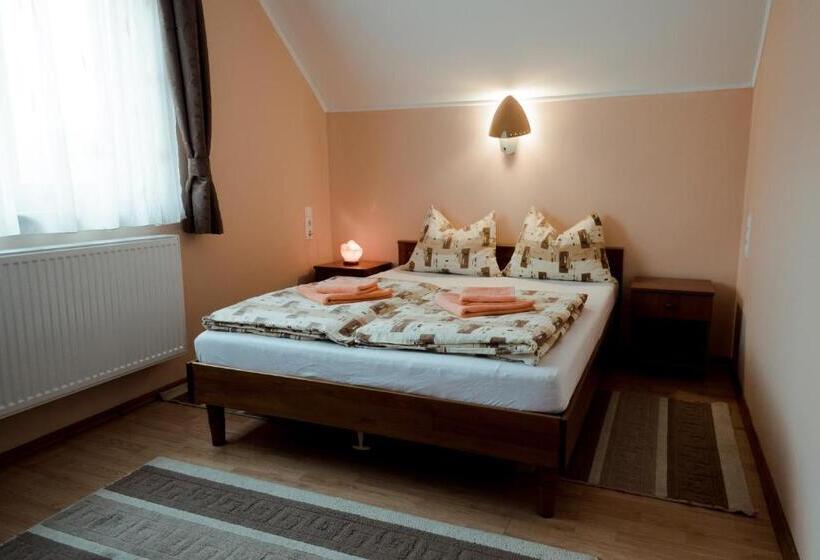 Bed and Breakfast Nagy Homoród étterem és Panzió