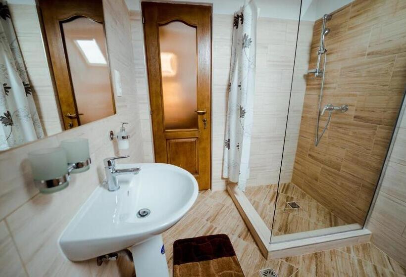 Bed and Breakfast Nagy Homoród étterem és Panzió