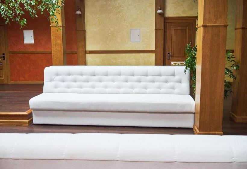 هتل східний