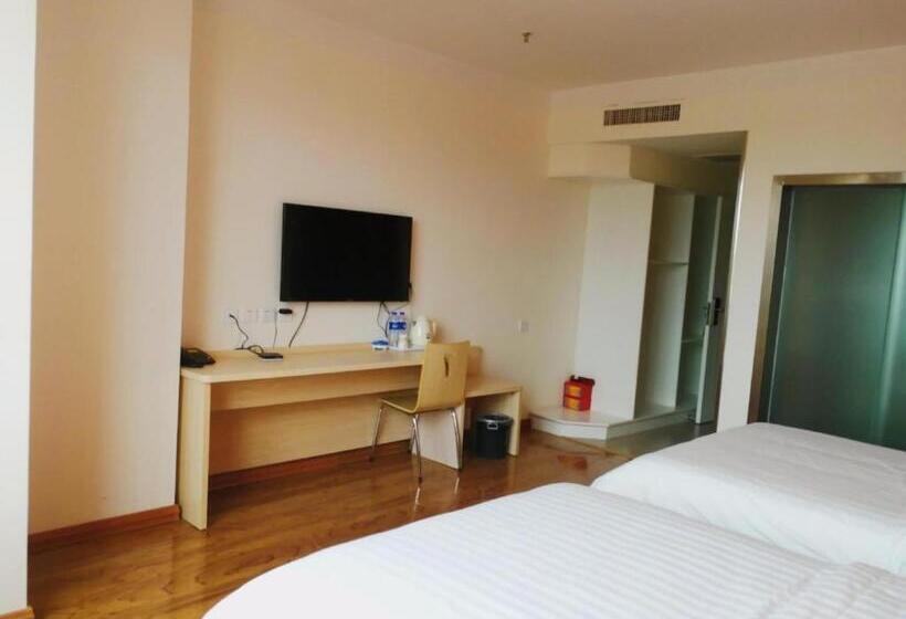 בית מלון כפרי 7days Inn Dongsheng Railway Station