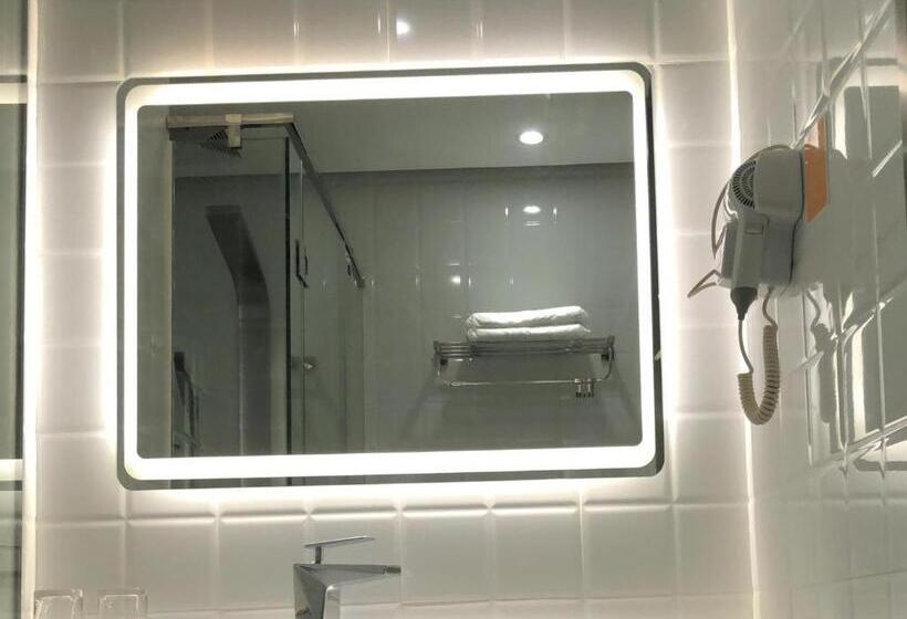 Hotel 7days Inn Huaiji High Speed Railway Station Administrative Service Center Branch