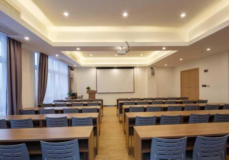 Hotel 7days Premium Chongqing Liangping People S Square Center Branch