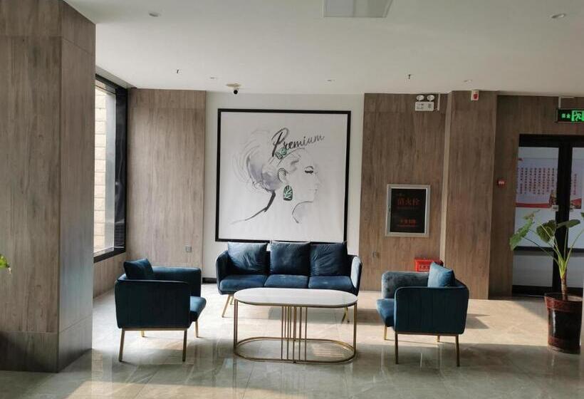 Hotel 7days Premium Jiyuan Tiantai Road Xinyao City Square Branch