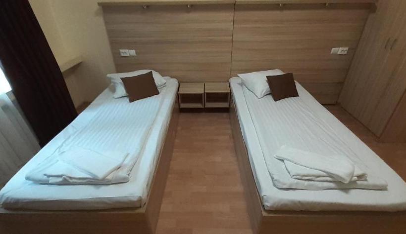 ホテル Arcus Education Center