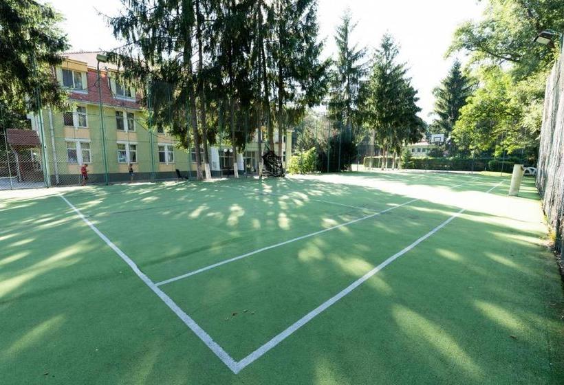 ホテル Arcus Education Center