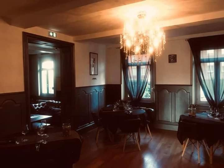 호텔 Aux Berges De Sambre