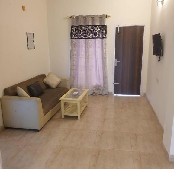 酒店 Presidia Heights Apartments