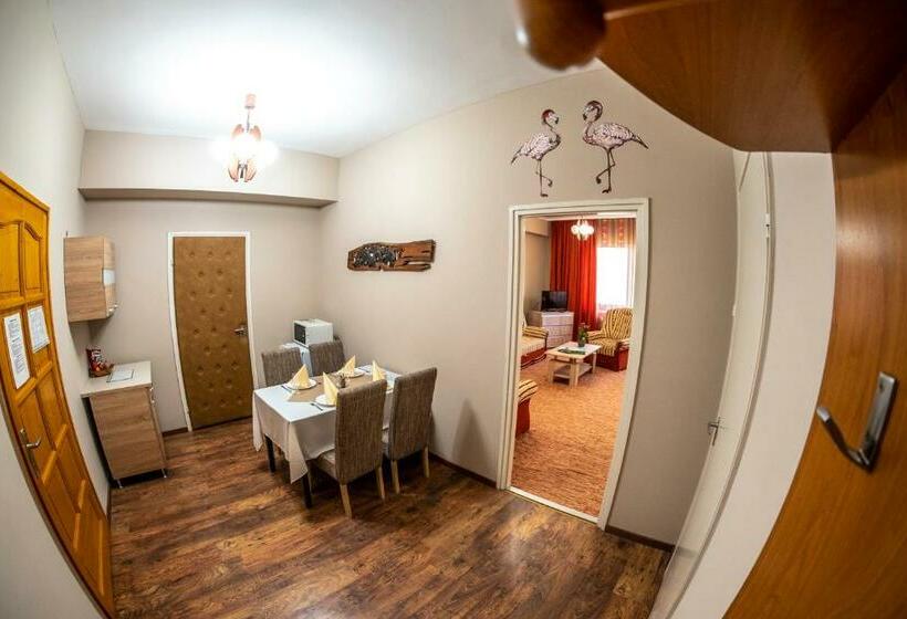 בית מלון כפרי Dzsungel