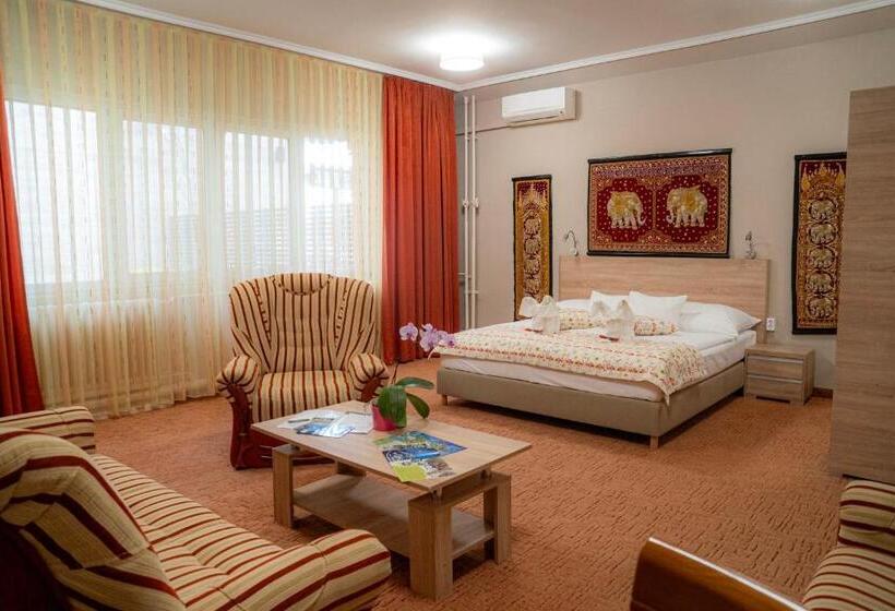 בית מלון כפרי Dzsungel