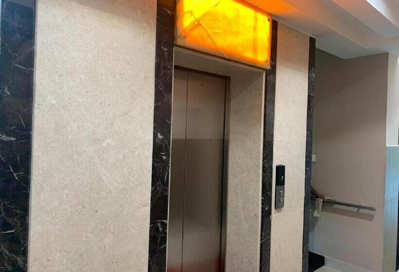 酒店 Ganesh Meridian