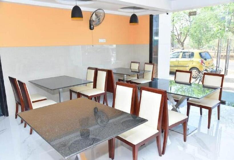 酒店 Ganesh Meridian