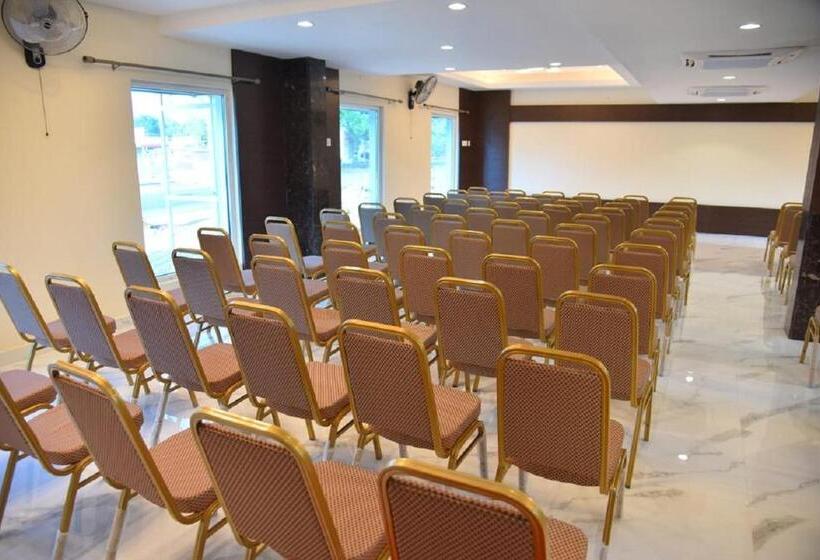 酒店 Ganesh Meridian