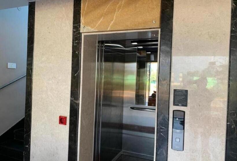 酒店 Ganesh Meridian