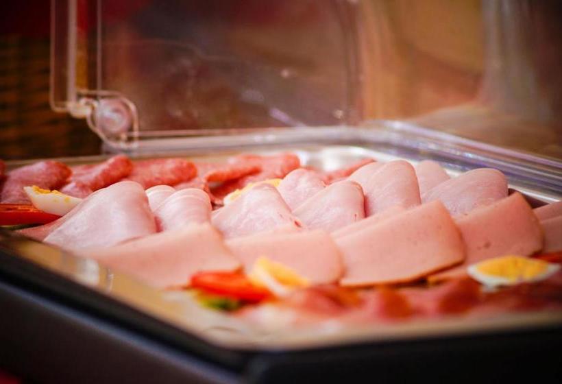 ホテル Garni Haidhof