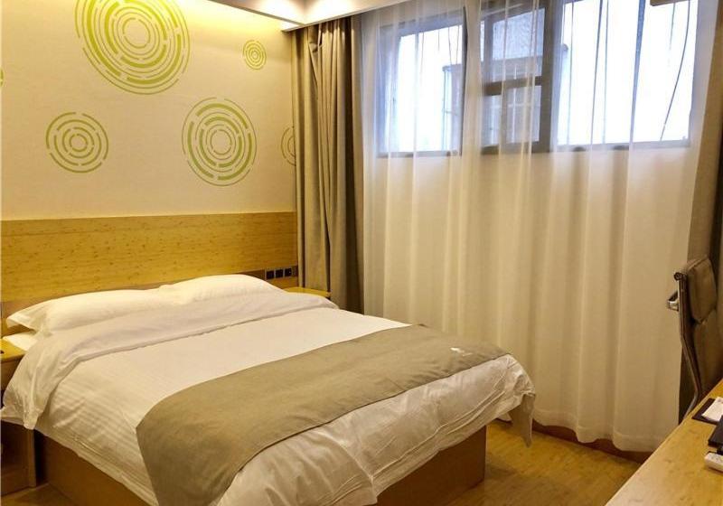 בית מלון כפרי Greentree Inn Huanggang City Yingshan County Pedestrian Street Express