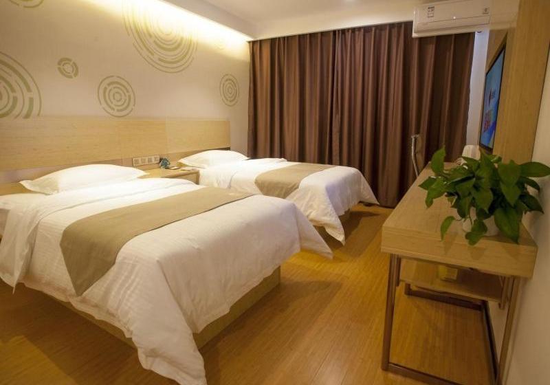 Отель Greentree Inn Zhangjiakou City Chicheng County Xiacheng Avenue Oriental Yijing Express