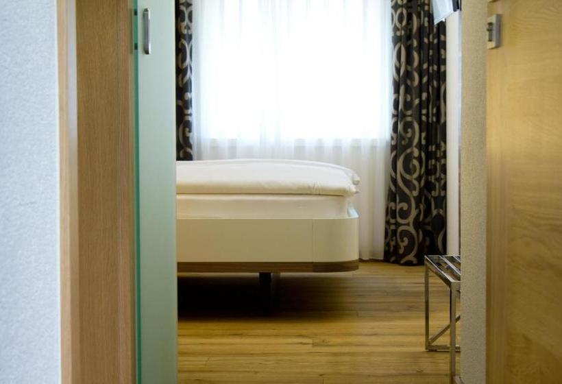 בית מלון כפרי Hôtel Restaurant Du Cerf