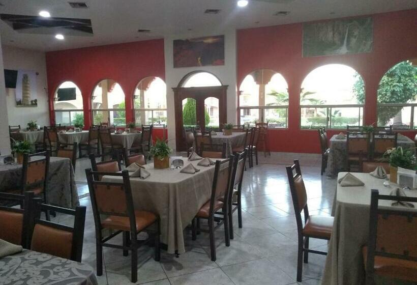 ホテル Jiménez Plaza