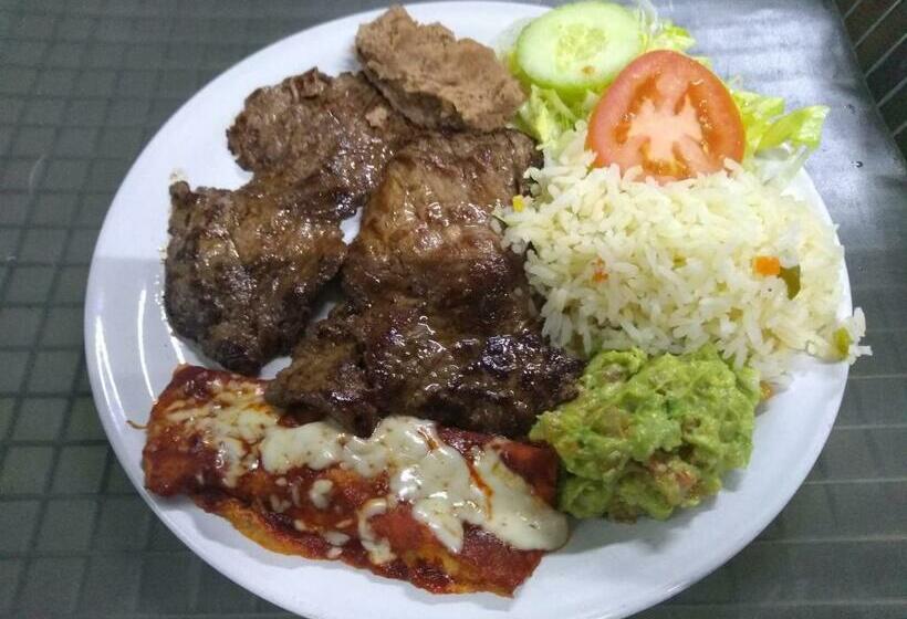 ホテル Jiménez Plaza