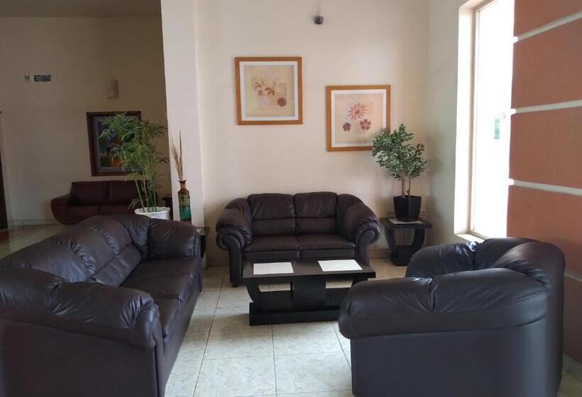 ホテル Jiménez Plaza