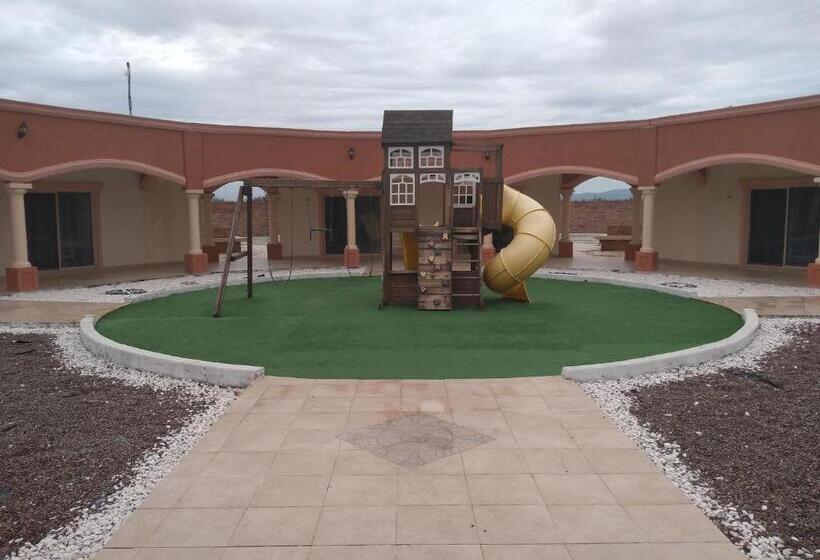 ホテル Jiménez Plaza