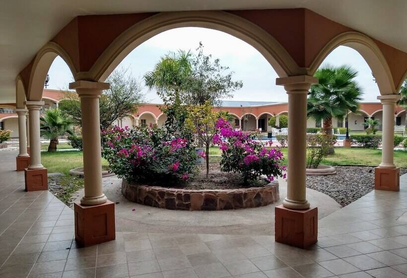 ホテル Jiménez Plaza