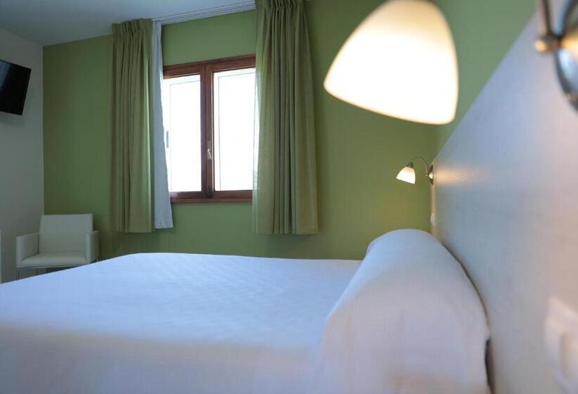 בית מלון כפרי Las Catedrales