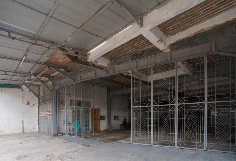 Отель Lyfriska Residence Lampung Redpartner