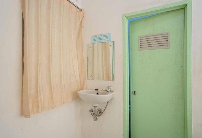 Отель Lyfriska Residence Lampung Redpartner