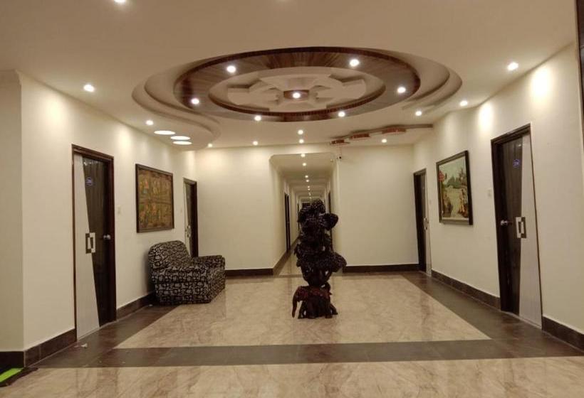 Отель Dream World Boarding & Lodging