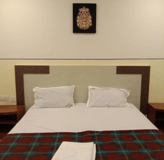 Отель Dream World Boarding & Lodging