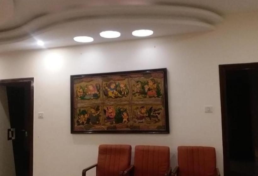 Отель Dream World Boarding & Lodging