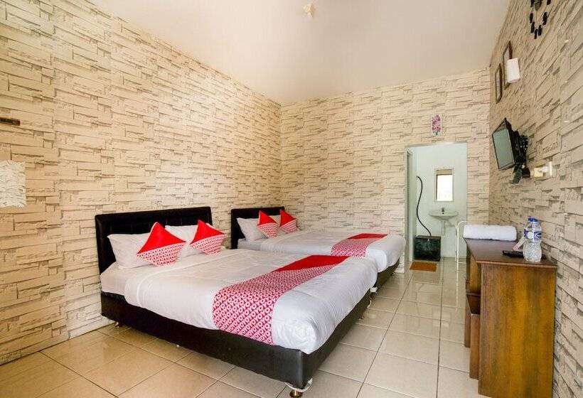 Отель Oyo 2961 Artana Bed & Breakfast