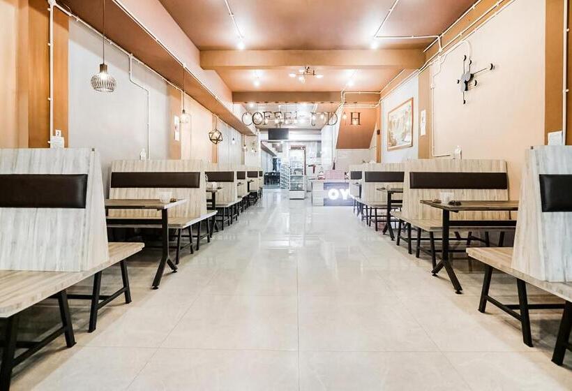 فندق Oyo 3212 Coffee Jodoh Homestay