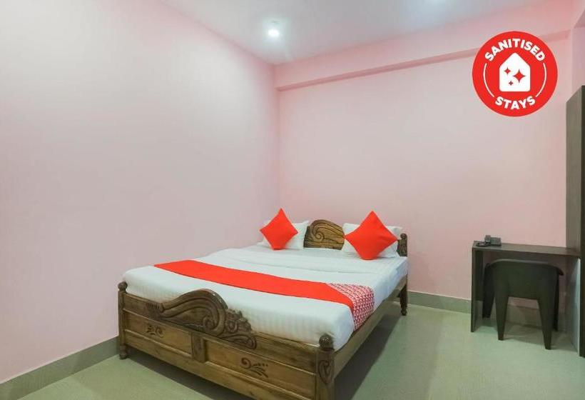 فندق Oyo 62253 Swayamsiddha Continental