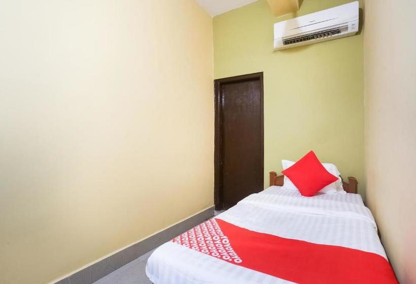 فندق Oyo 62253 Swayamsiddha Continental