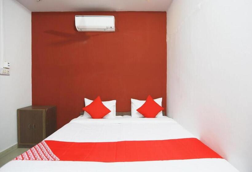 Отель Oyo 63063 Yadav  And Restaurant