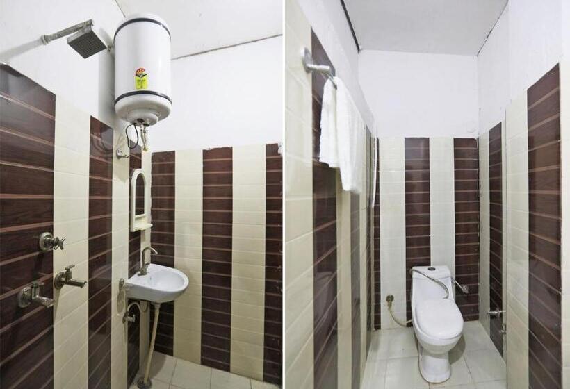 Отель Oyo 63063 Yadav  And Restaurant