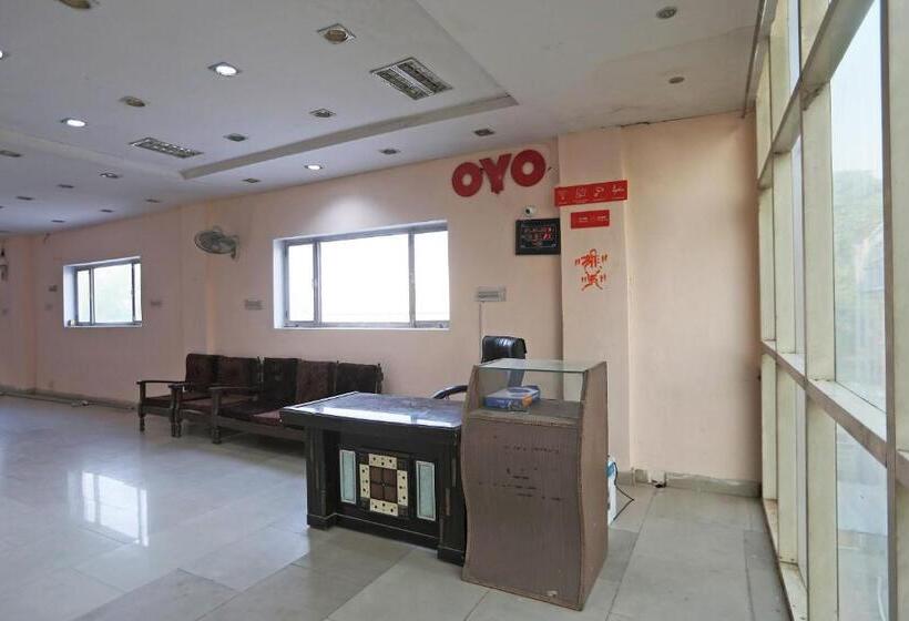 Отель Oyo 63063 Yadav  And Restaurant