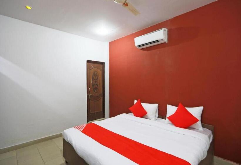 Отель Oyo 63063 Yadav  And Restaurant