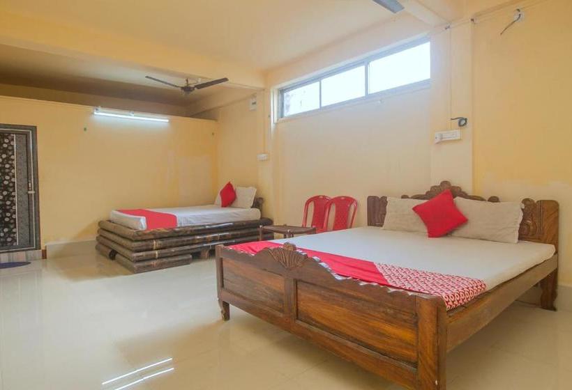 בית מלון כפרי Oyo 64002 Resort Everest