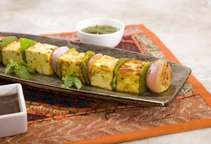 Отель Oyo 65136 Meerut Inn