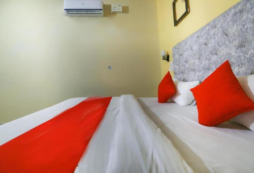 Отель Oyo 65136 Meerut Inn