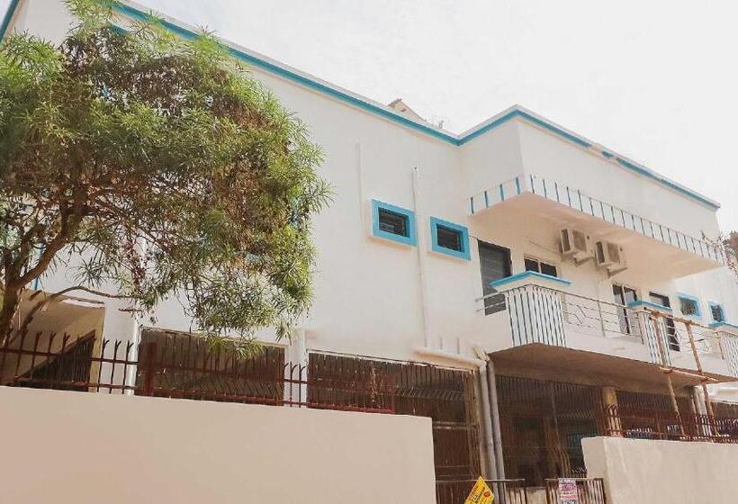 Отель Oyo 69097  Vaiko